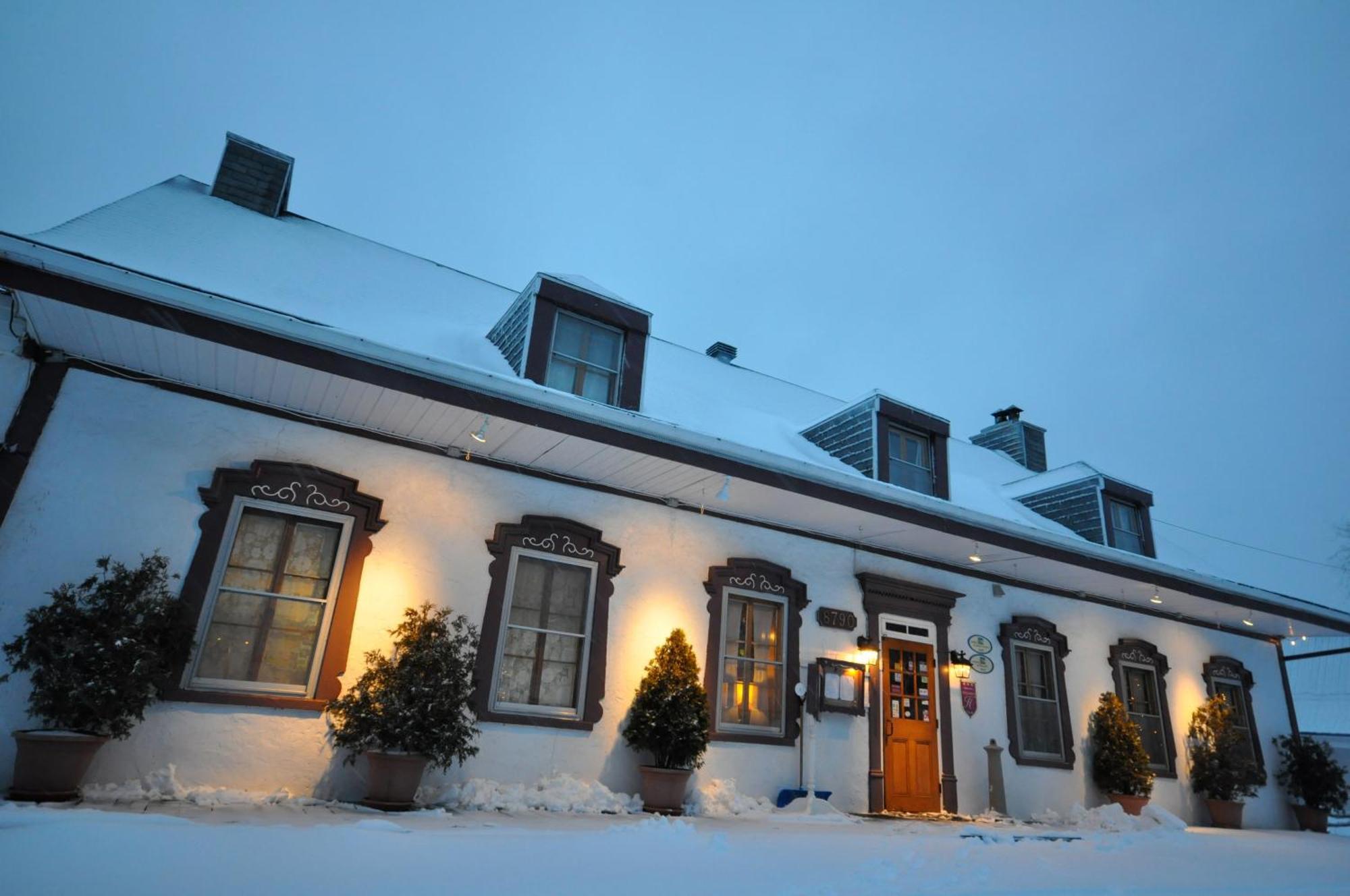 Auberge Baker Chateau Richer Eksteriør bilde