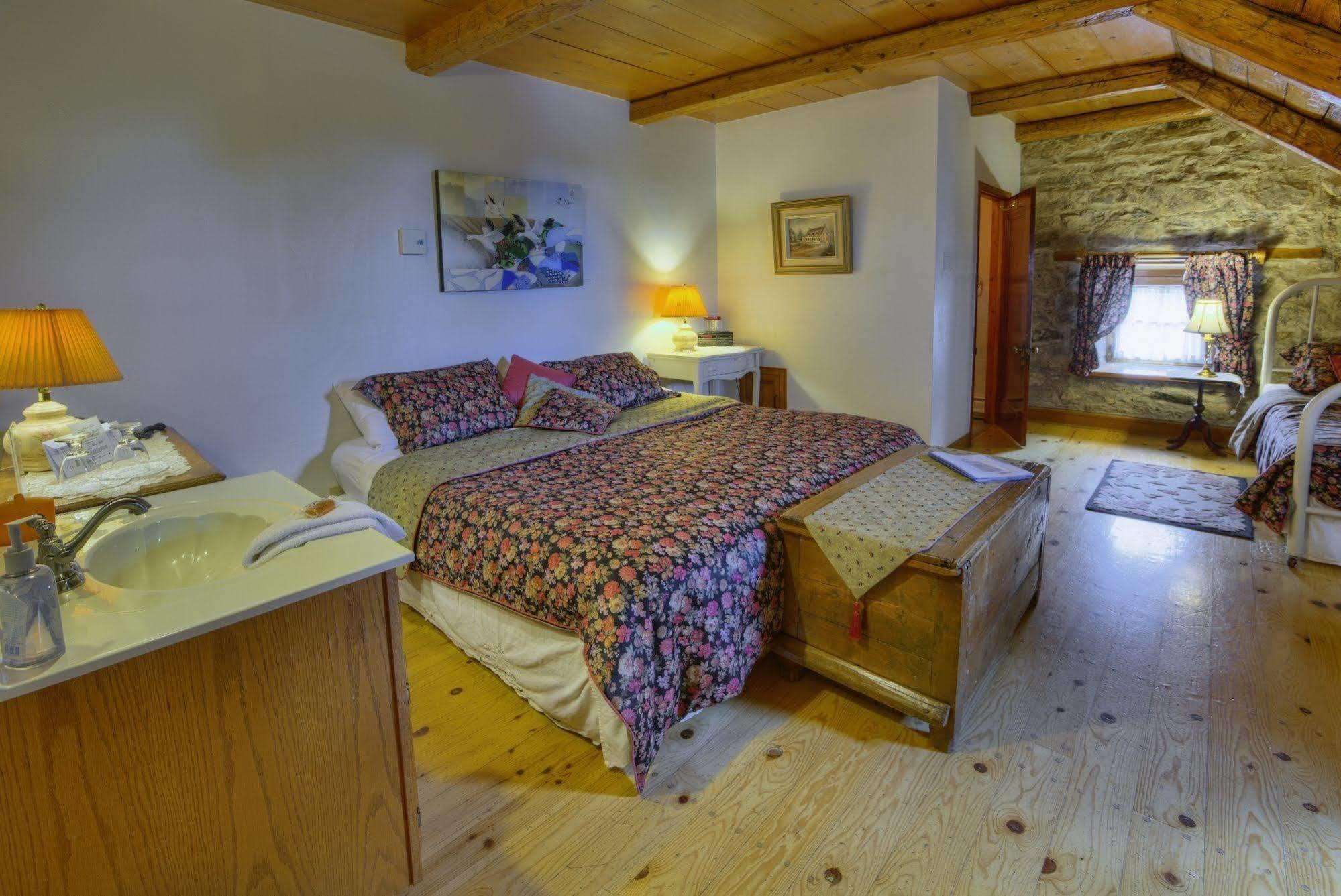 Auberge Baker Chateau Richer Eksteriør bilde